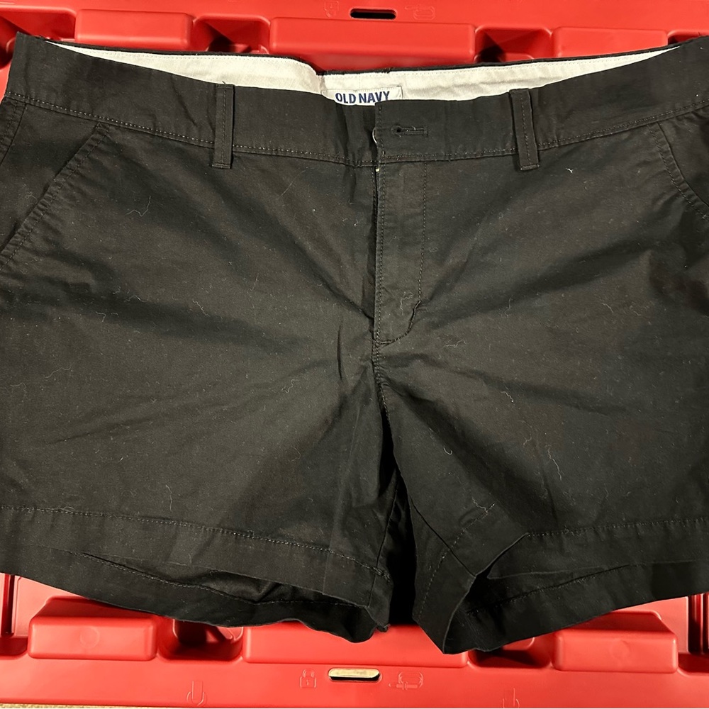 Old Navy women’s shorts size 16